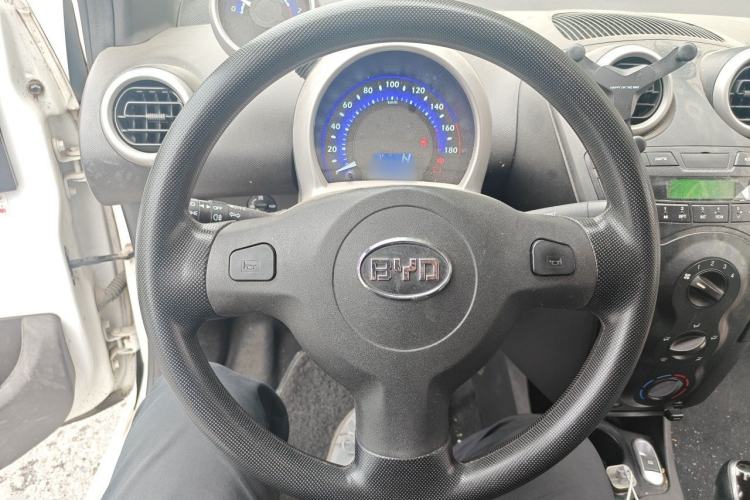 Used BYD F0 2015 1.0L AMT XuanKu Model Steering Wheel