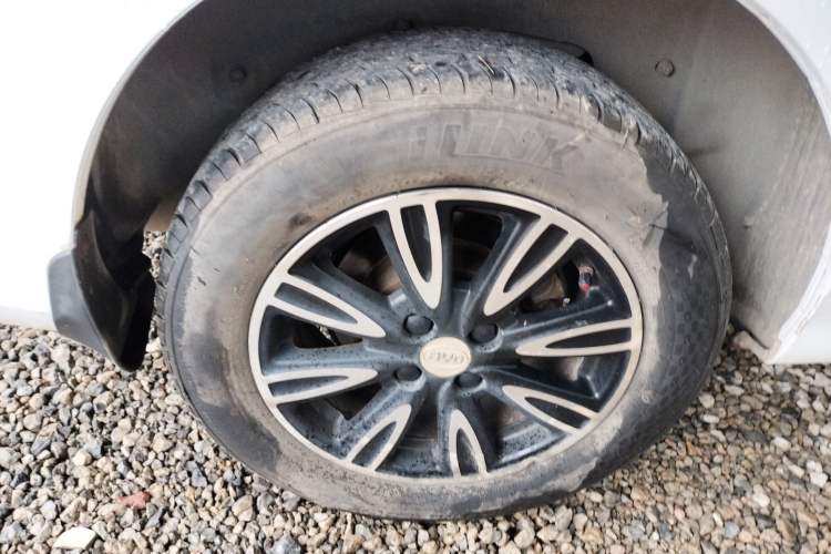 Used BYD F3 2016 1.5L Automatic Luxury Model Exterior 3