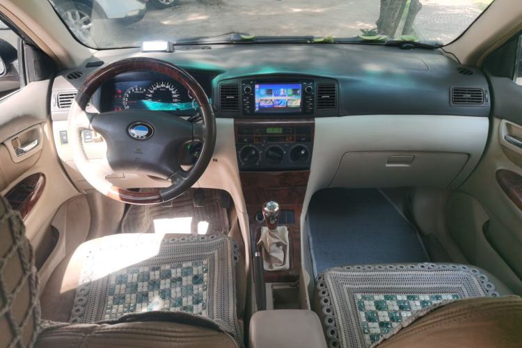 Used BYD F3 2005 1.6L GLX-i Deluxe Model Center Console