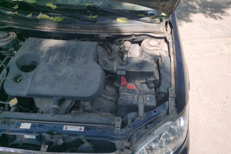 Used BYD F3 2005 1.6L GLX-i Deluxe Model Engine Bay Left