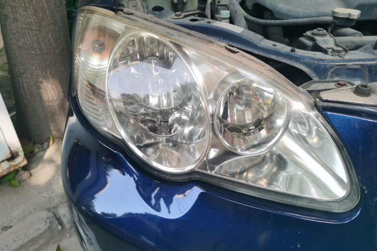 Used BYD F3 2005 1.6L GLX-i Deluxe Model Right Front Headlight