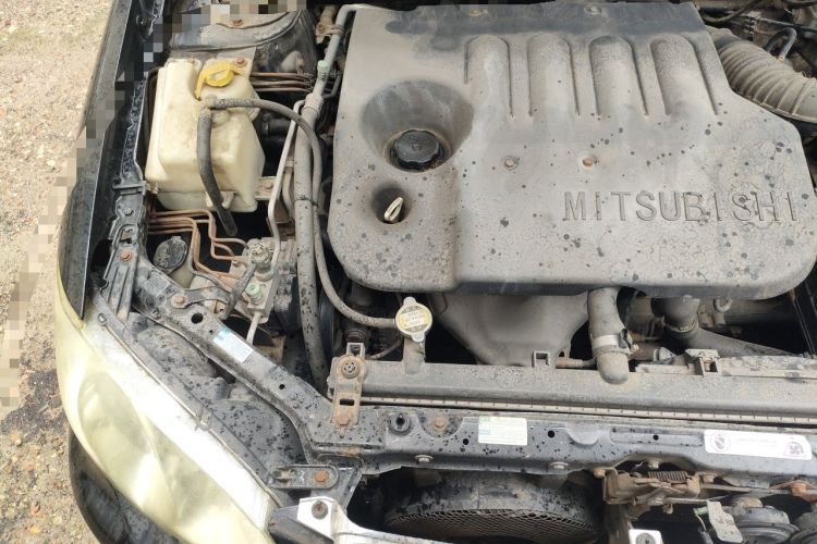 Used BYD F3 2008 1.5L Platinum Edition Luxury GLX-i Engine Bay Right