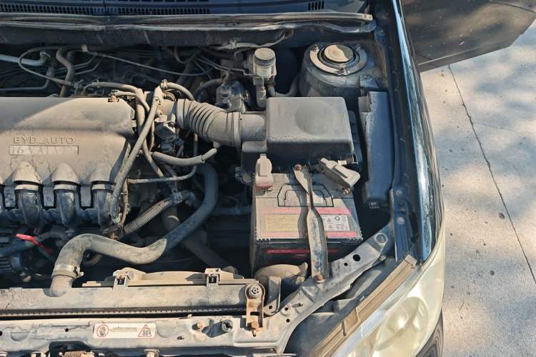 Used BYD F3 2009 1.5L Smart Platinum Edition Standard GL-i Engine Bay Left