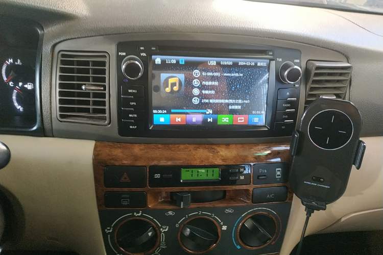 Used BYD F3 2009 1.5L Smart Platinum Luxury GLX-i Audio And AC Panel