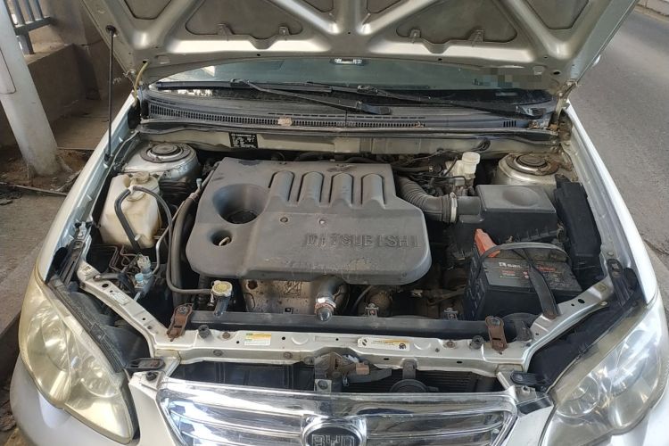 Used BYD F3 2009 1.5L Smart Platinum Luxury GLX-i Engine Bay
