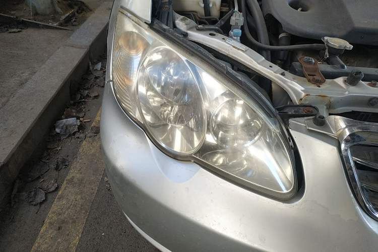 Used BYD F3 2009 1.5L Smart Platinum Luxury GLX-i Right Front Headlight