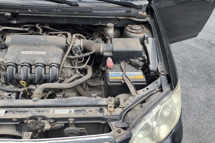 Used BYD F3 2011 1.5L New Platinum Edition Comfort Version Engine Bay Left