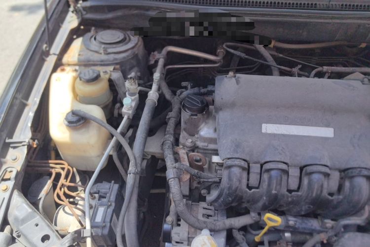 Used BYD F3 2011 1.5L New Platinum Edition Comfort Version Engine Bay Right