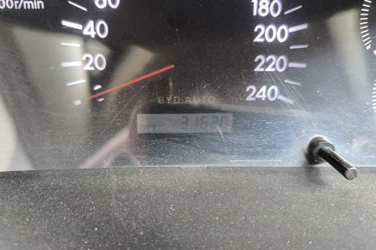 Used BYD F3 2011 1.5L New Platinum Edition Comfort Version Odometer Close Up