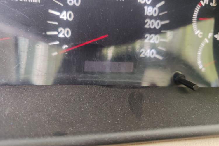 Used BYD F3 2011 1.5L New Platinum Edition Comfort Version Odometer Close Up