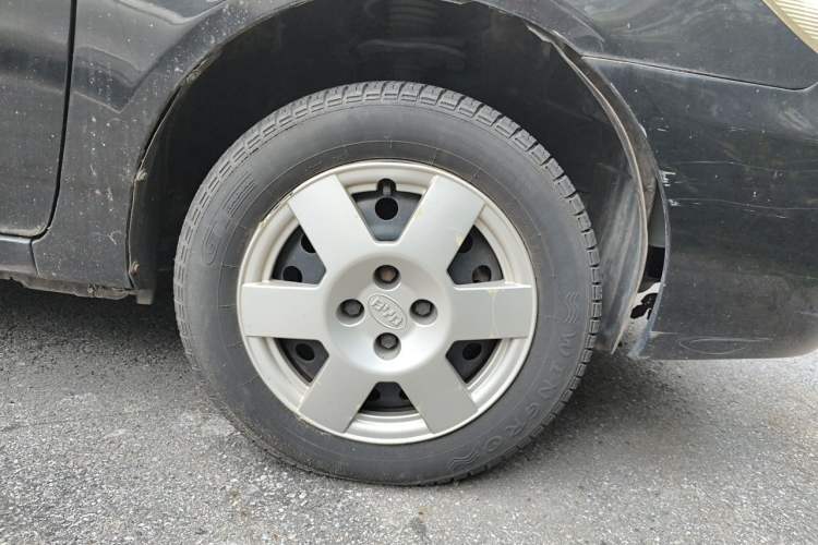 Used BYD F3 2011 1.5L New Platinum Edition Comfort Version Right Front Wheel Hub