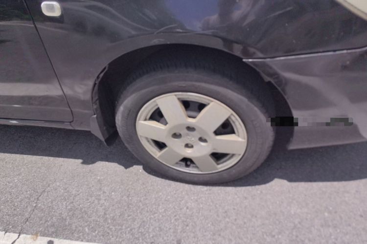 Used BYD F3 2011 1.5L New Platinum Edition Comfort Version Right Front Wheel Hub