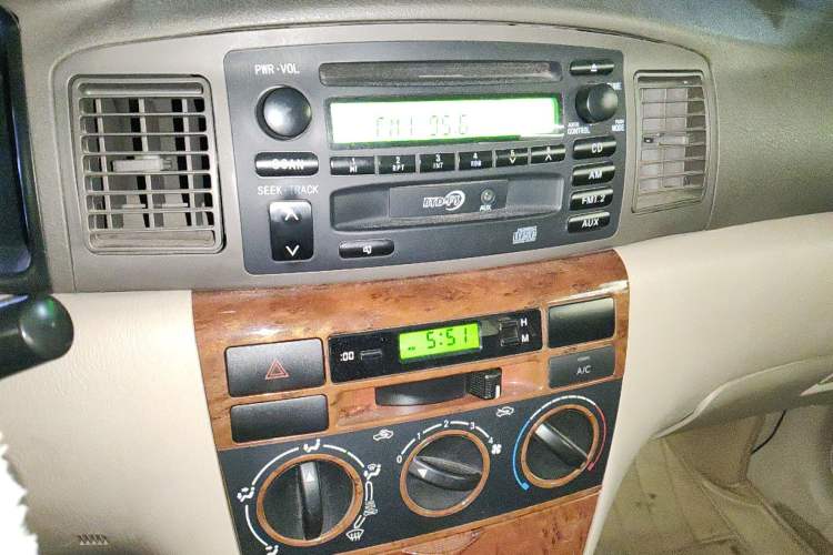 Used BYD F3 2011 1.5L New Platinum Edition Standard Version Audio And AC Panel