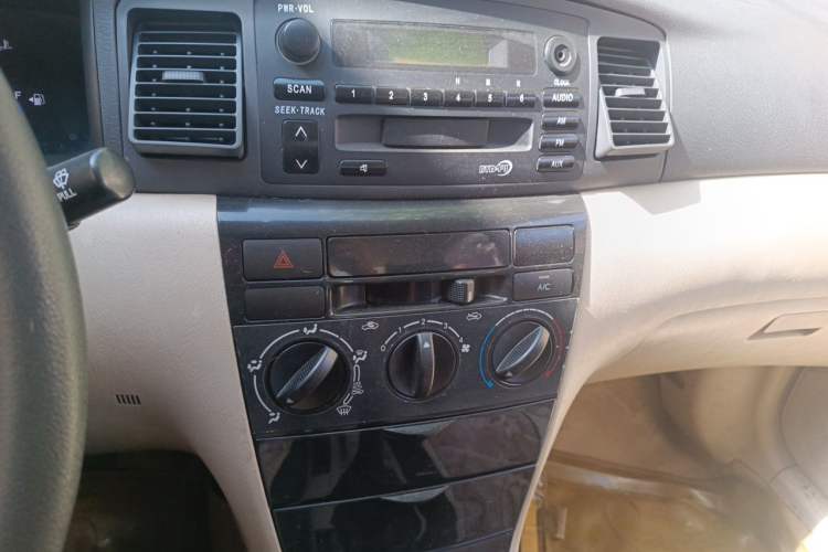 Used BYD F3 2011 1.5L New Platinum Edition Comfort Version Audio And AC Panel