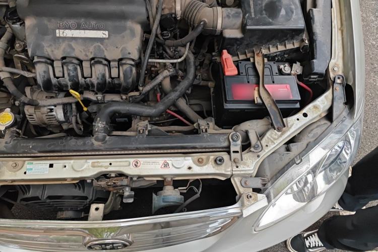 Used BYD F3 2011 1.5L New Platinum Edition Standard Version Engine Bay Left