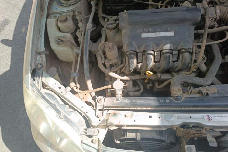 Used BYD F3 2011 1.5L New Platinum Edition Comfort Version Engine Bay Right