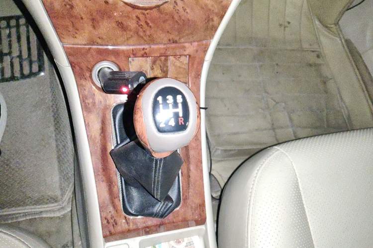 Used BYD F3 2011 1.5L New Platinum Edition Standard Version Gear Lever