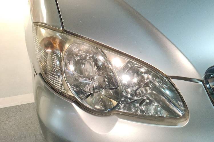 Used BYD F3 2011 1.5L New Platinum Edition Standard Version Right Front Headlight