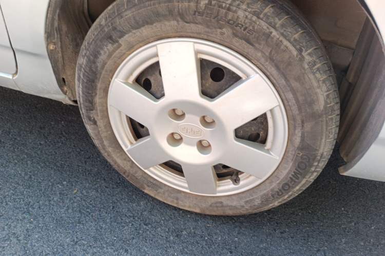 Used BYD F3 2011 1.5L New Platinum Edition Comfort Version Right Front Wheel Hub