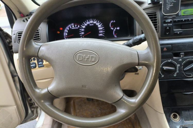 Used BYD F3 2011 1.5L New Platinum Edition Comfort Version Steering Wheel