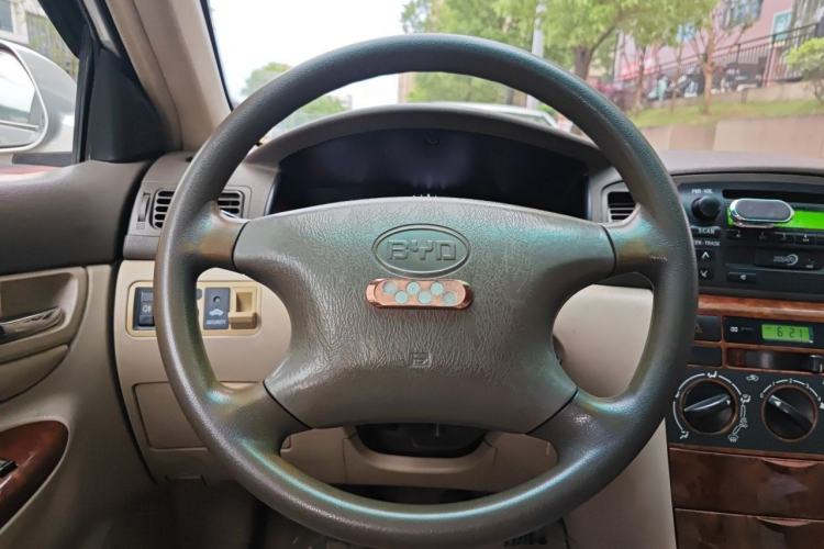 Used BYD F3 2011 1.5L New Platinum Edition Standard Version Steering Wheel
