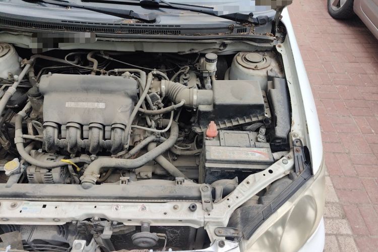 Used BYD F3 2011 1.5L New Platinum Edition Standard Version Engine Bay Left