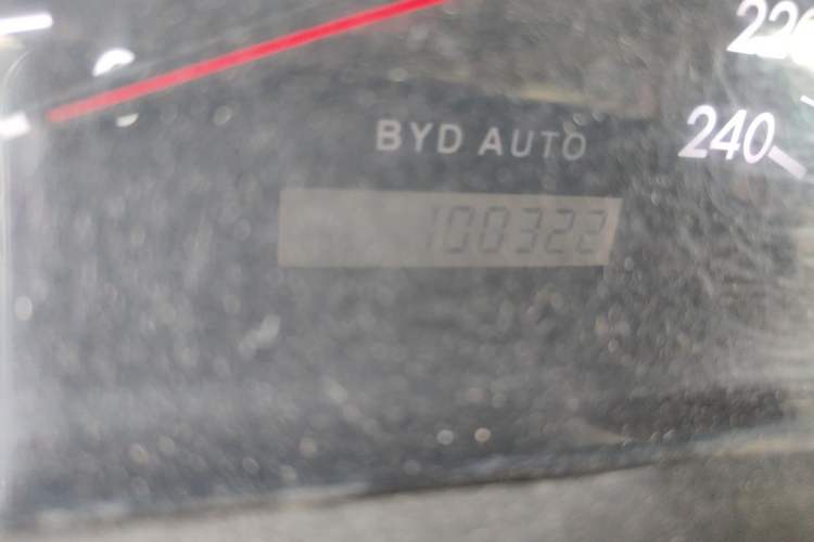 Used BYD F3 2011 1.5L New Platinum Edition Standard Version Odometer Close Up