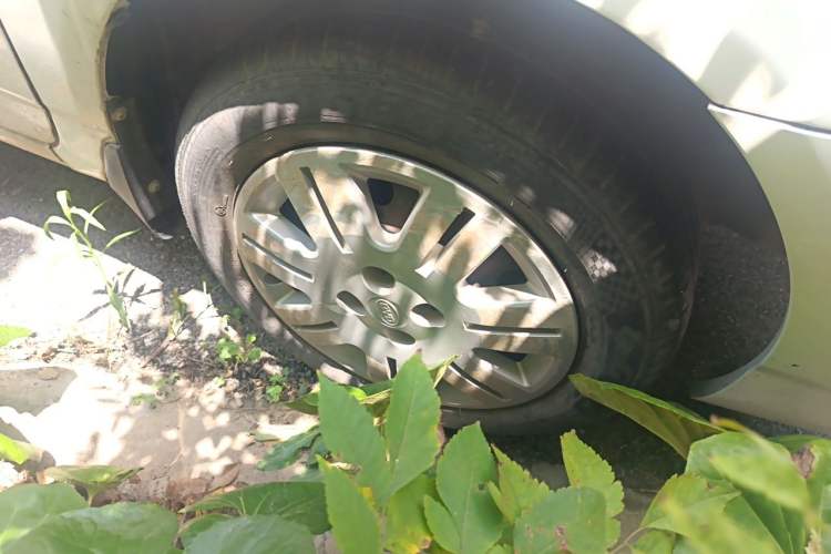 Used BYD F3 2011 1.5L New Platinum Edition Comfort Version Right Front Wheel Hub