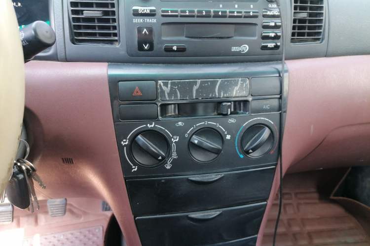Used BYD F3 2012 Energy-Saving Model 1.5L Manual Comfort Version Audio And AC Panel