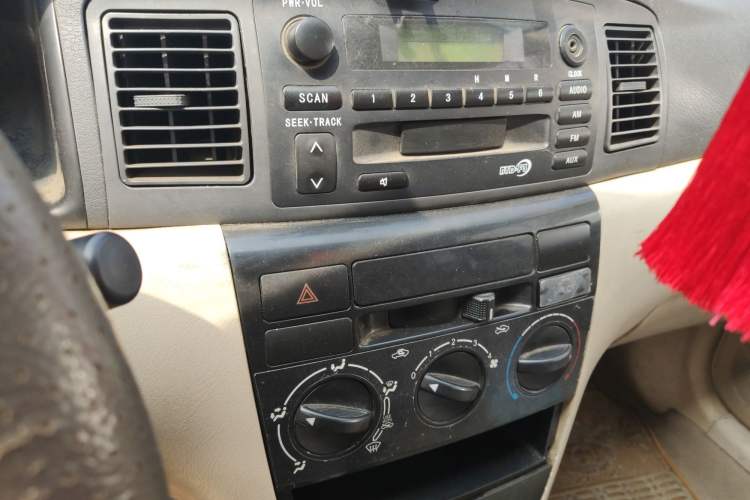 Used BYD F3 2012 Energy-Saving Edition 1.5L Manual Standard Model Audio And AC Panel