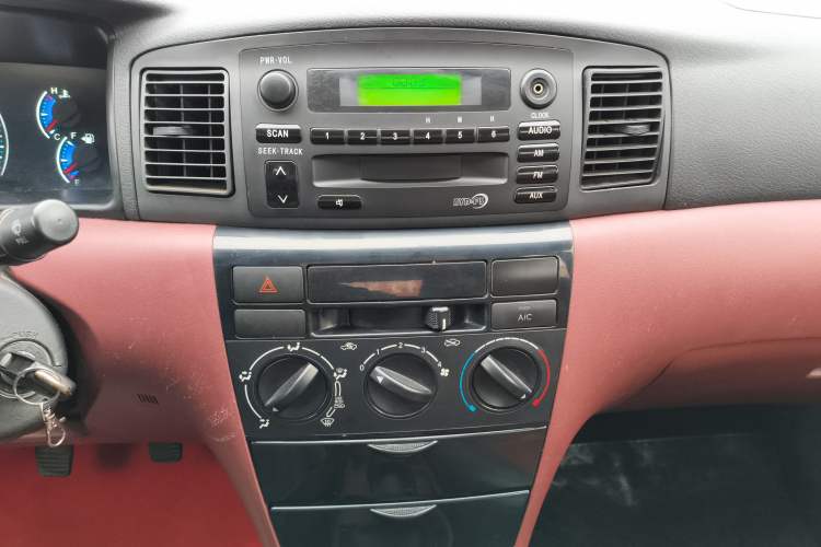 Used BYD F3 2012 Energy-Saving Model 1.5L Manual Comfort Version Audio And AC Panel