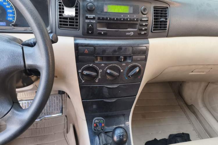 Used BYD F3 2012 Energy-Saving Edition 1.5L Manual Standard Model Audio And AC Panel