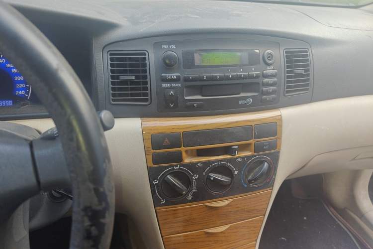 Used BYD F3 2012 Energy-Saving Model 1.5L Manual Comfort Version Audio And AC Panel