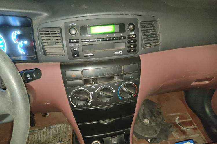 Used BYD F3 2012 Energy-Saving Model 1.5L Manual Comfort Version Audio And AC Panel