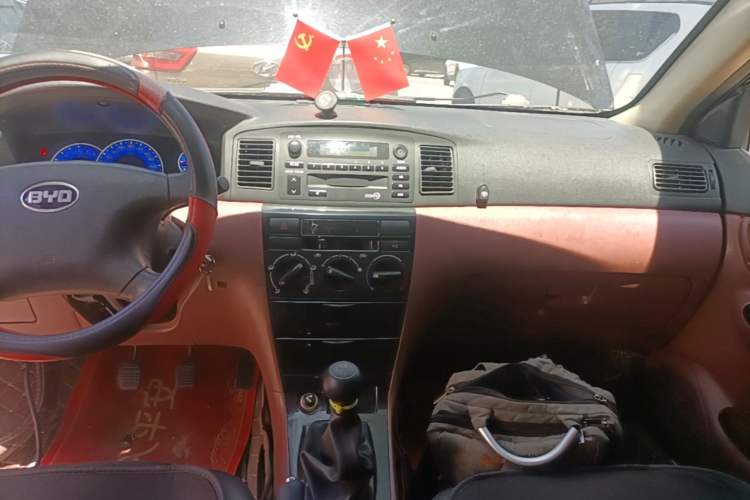 Used BYD F3 2012 Energy-Saving Model 1.5L Manual Comfort Version Audio And AC Panel