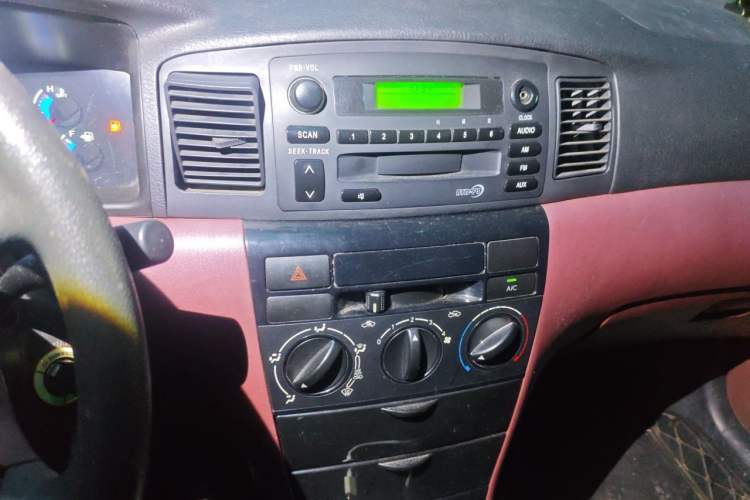 Used BYD F3 2012 Energy-Saving Model 1.5L Manual Comfort Version Audio And AC Panel