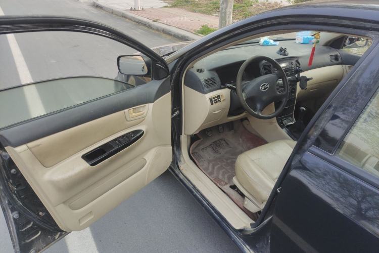 Used BYD F3 2012 Energy-Saving Model 1.5L Manual Comfort Version Driver Seat