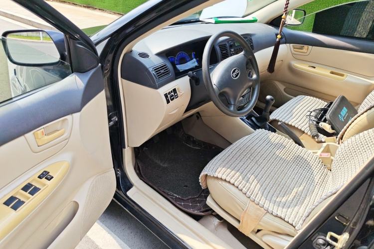 Used BYD F3 2012 Energy-Saving Model 1.5L Manual Comfort Version Driver Seat