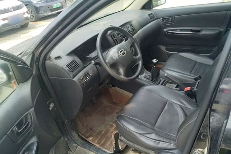 Used BYD F3 2012 Energy-Saving Model 1.5L Manual Comfort Version Driver Seat