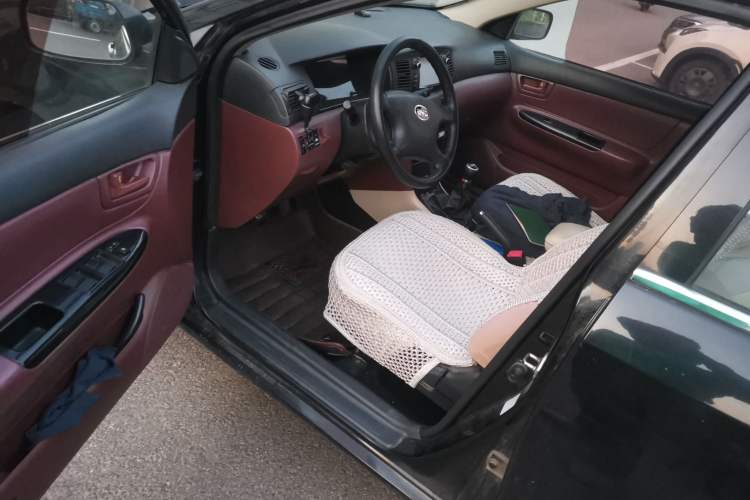Used BYD F3 2012 Energy-Saving Model 1.5L Manual Comfort Version Driver Seat