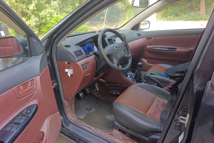 Used BYD F3 2012 Energy-Saving Model 1.5L Manual Comfort Version Driver Seat