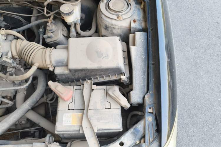 Used BYD F3 2012 Energy-Saving Edition 1.5L Manual Standard Model Engine Bay Left