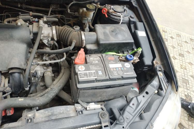 Used BYD F3 2012 Energy-Saving Model 1.5L Manual Comfort Version Engine Bay Left