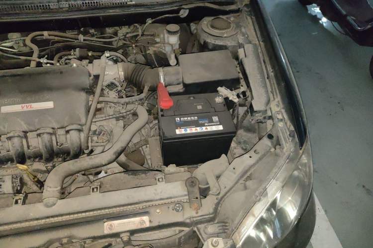 Used BYD F3 2012 Energy-Saving Model 1.5L Manual Comfort Version Engine Bay Left