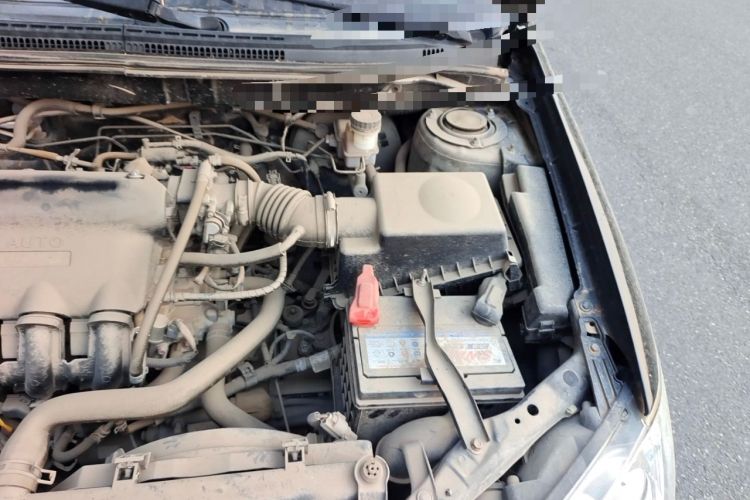 Used BYD F3 2012 Energy-Saving Model 1.5L Manual Comfort Version Engine Bay Left