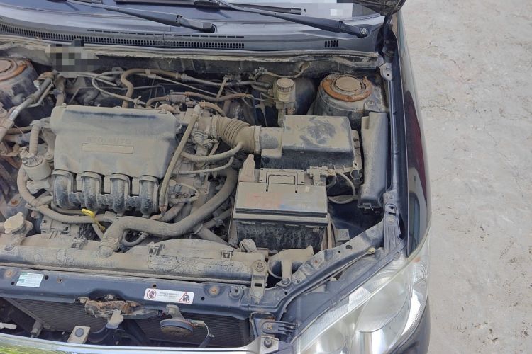 Used BYD F3 2012 Energy-Saving Model 1.5L Manual Comfort Version Engine Bay Left