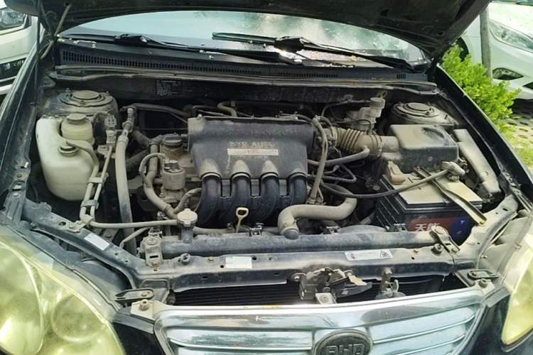 Used BYD F3 2012 Energy-Saving Model 1.5L Manual Comfort Version Engine Bay