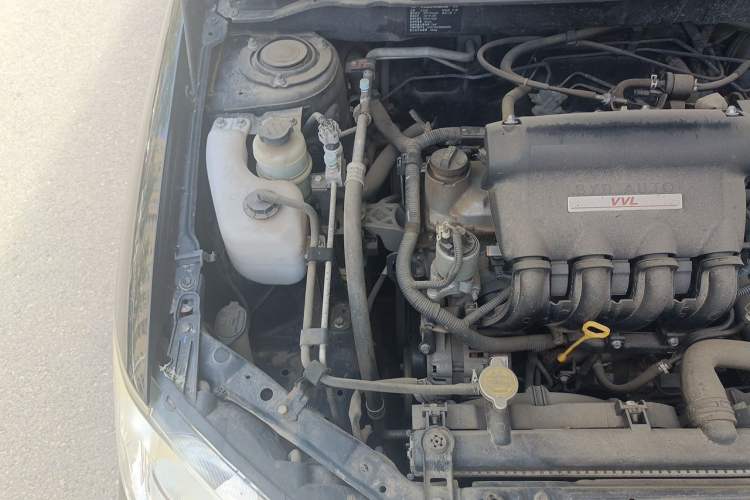 Used BYD F3 2012 Energy-Saving Model 1.5L Manual Comfort Version Engine Bay Right