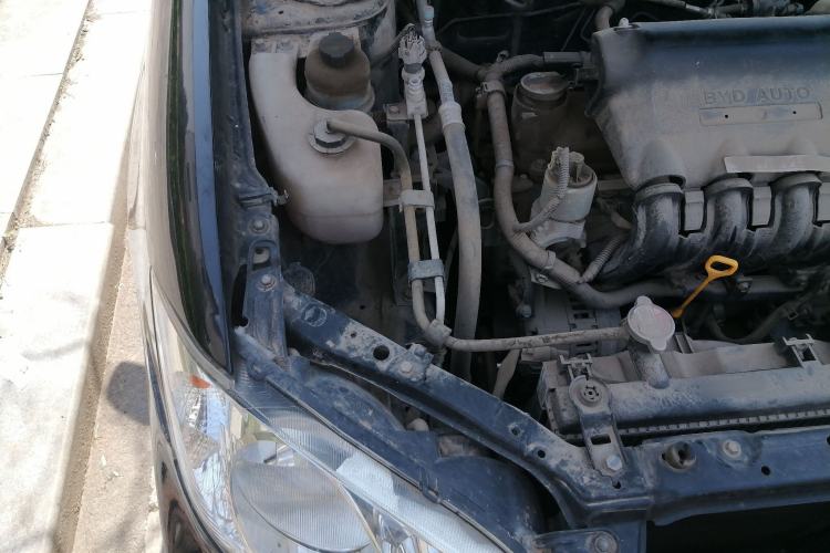 Used BYD F3 2012 Energy-Saving Model 1.5L Manual Comfort Version Engine Bay Right