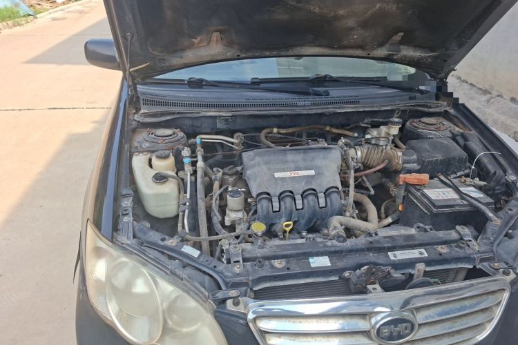 Used BYD F3 2012 Energy-Saving Model 1.5L Manual Comfort Version Engine Bay Right